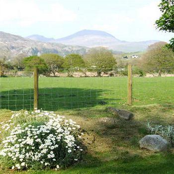 Cefn Uchaf Guesthouse Garndolbenmaen Eksteriør bilde